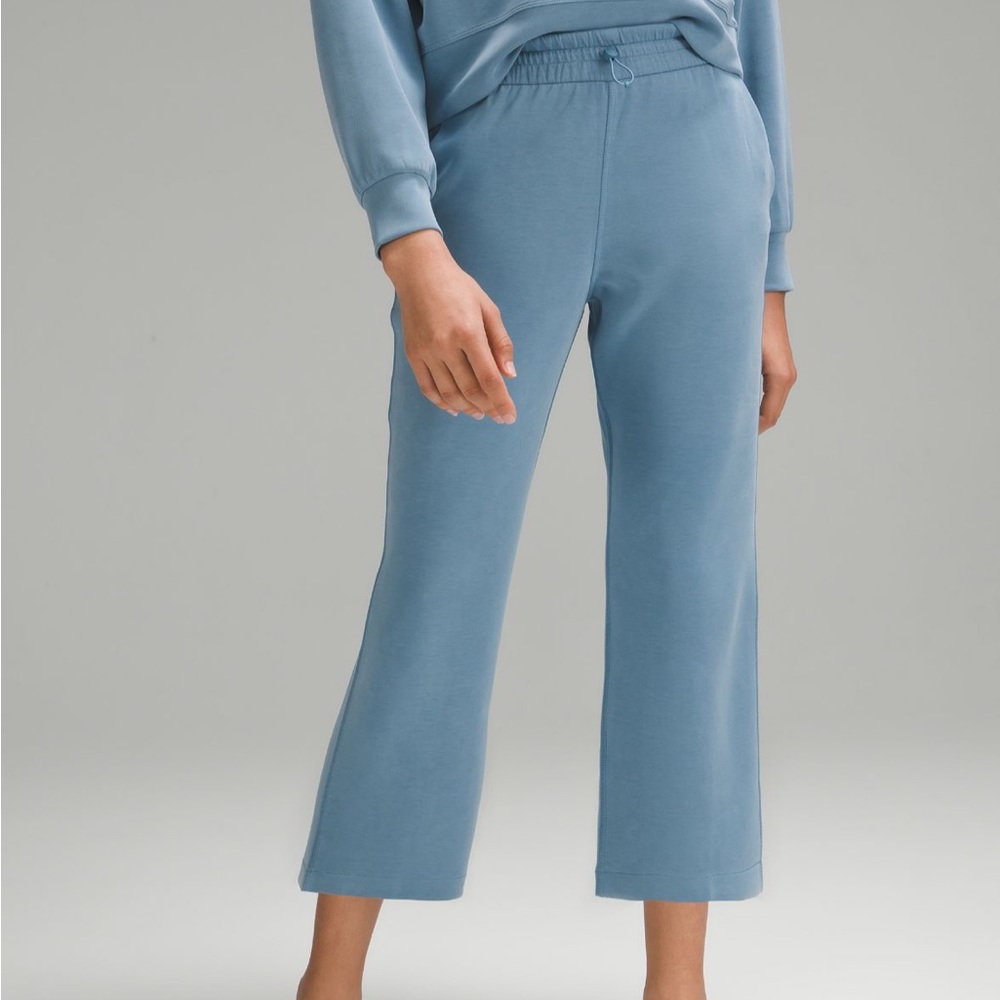 Lululemon Softstreme High Rise Straight Leg Cropped Pant